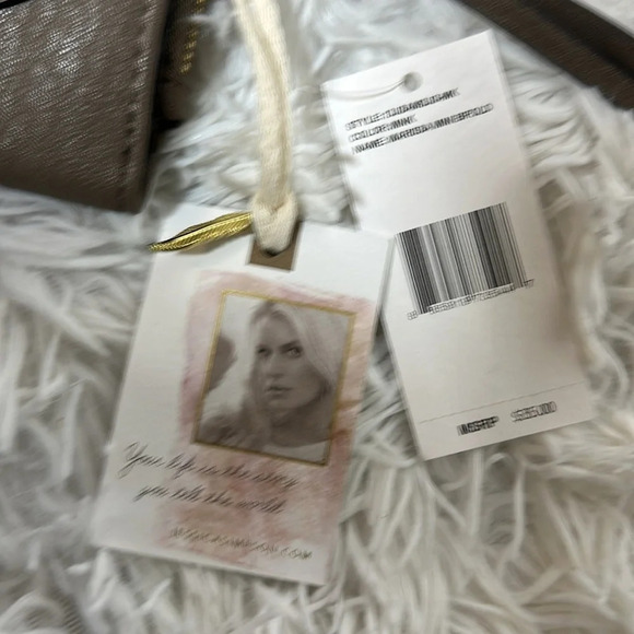 Jessica Simpson Marissa Faux Leather Fold Over Card Wallet Color Mink NWT - Picture 7 of 9